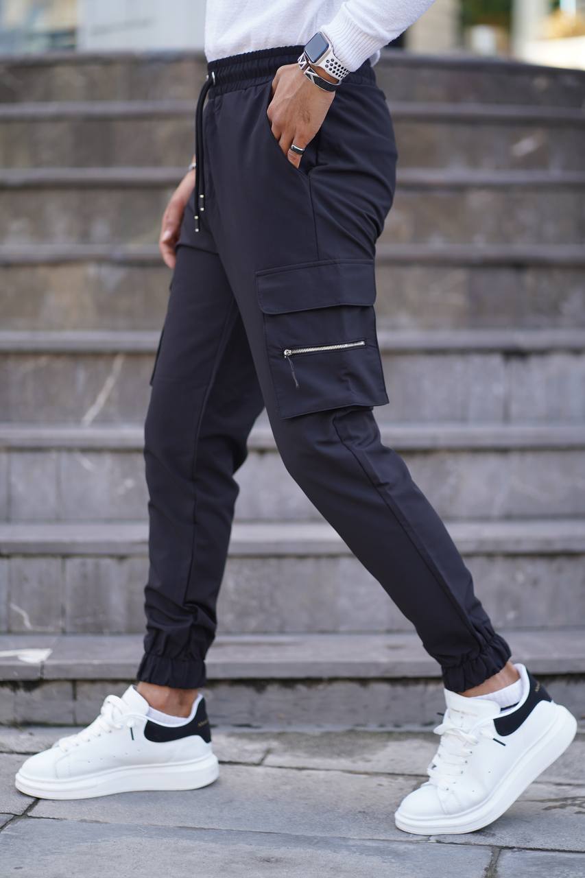 דגמ"ח STREET שחור – גזרה חדה ונוחות יומיומית