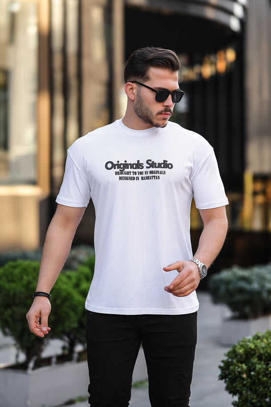 חולצת Originals studio לבנה